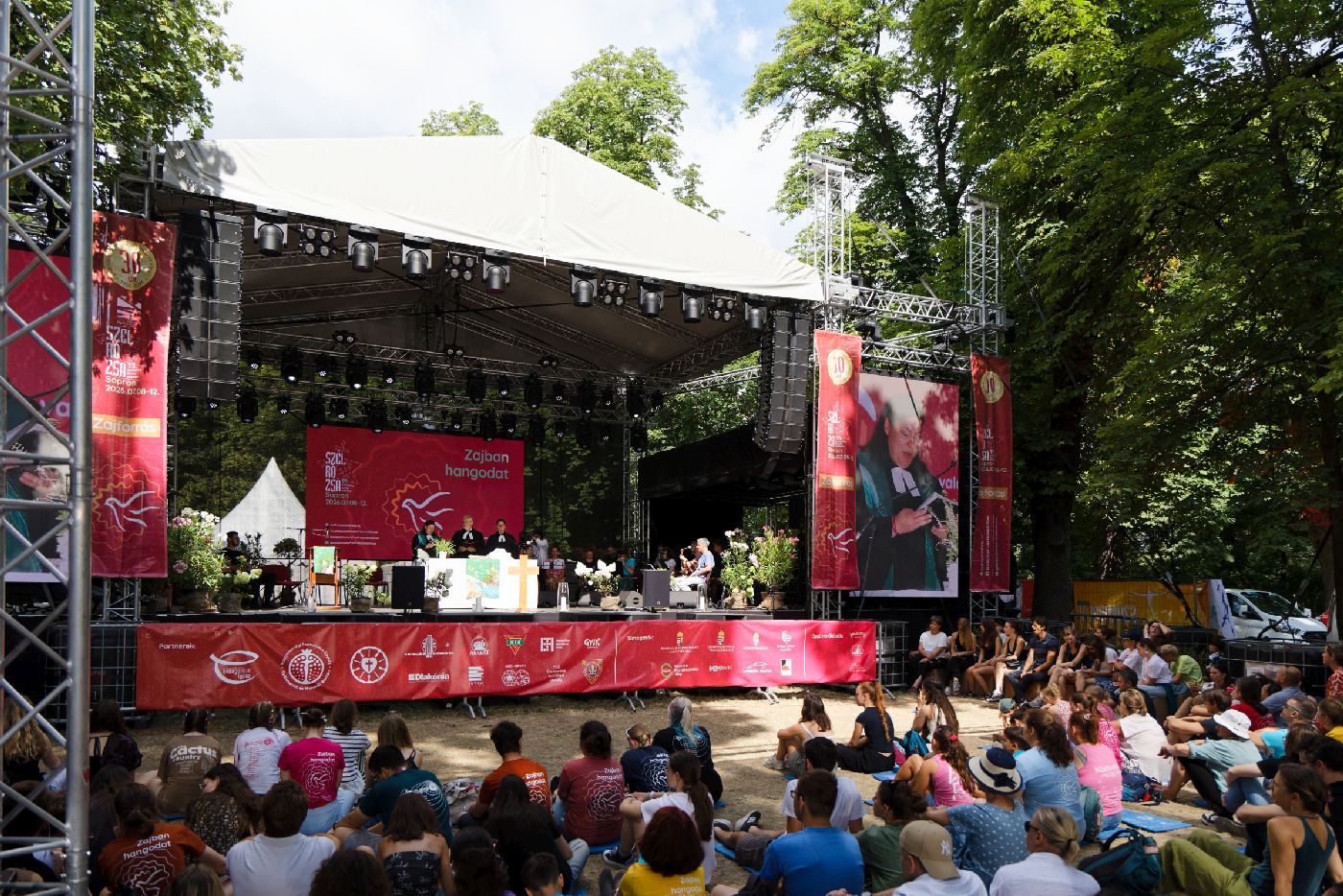 Hallani, érteni, szívből hinni – Véget ért a 15. Szélrózsa Sopronban